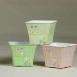 Porta vaso in latta quadro intrecciato