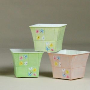 Porta vaso in latta quadro intrecciato