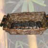 Cesta rettangolare scura con treccia paviera