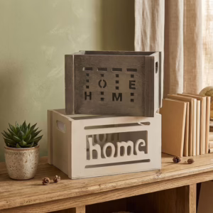 Cassetta in legno con scritta Home colori e modelli assortiti